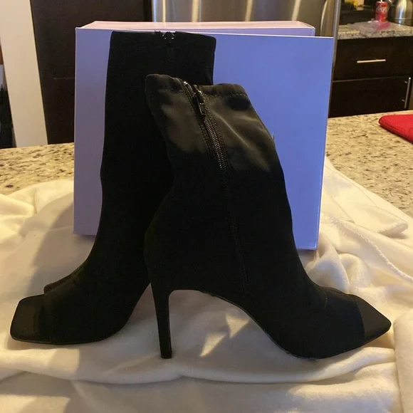 Madden Girl Boots, Brand New. - Picture 3 of 5